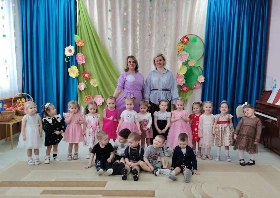В нашей «Маленькой стране» расцвела большая любовь к мамам! 
